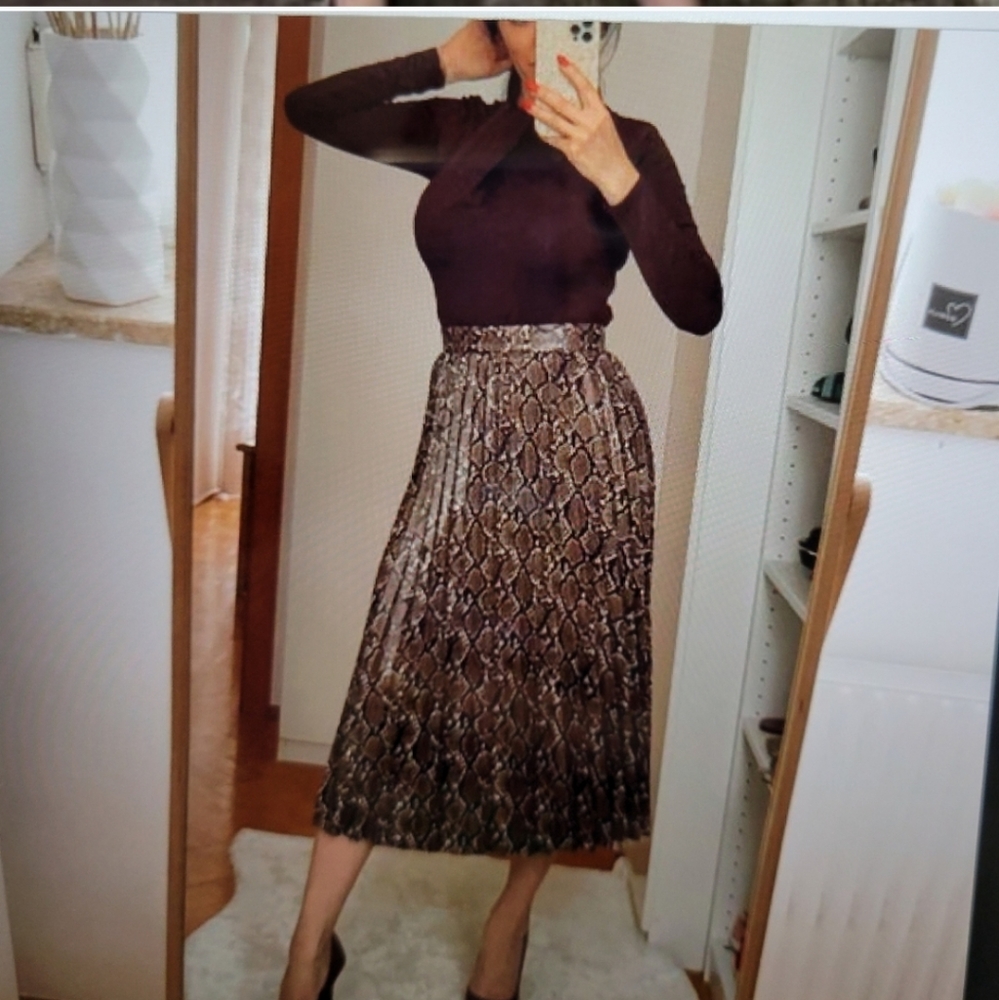 Zara Faux Leather Pleated Skirt Size XS